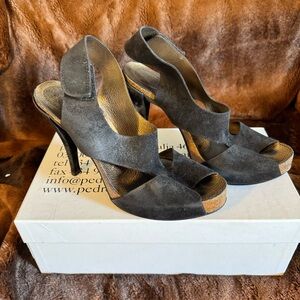 Size 41 Pedro Garcia style:Patty-1. Color jet Castoro Lame.